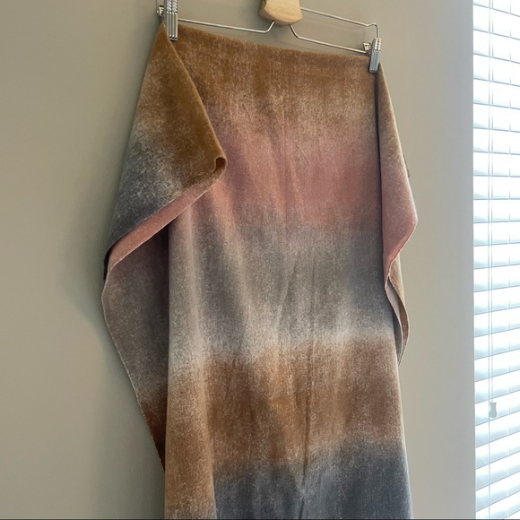 Multicolor Soft Fringe Scarf - Picture 3 of 4